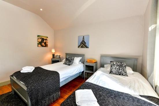 Quirky 4 Bedroom Apartment With Terrace Cardiff Bagian luar foto